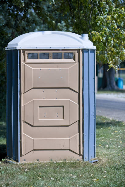 Best Luxury portable toilet rental  in Williamstown, WV
